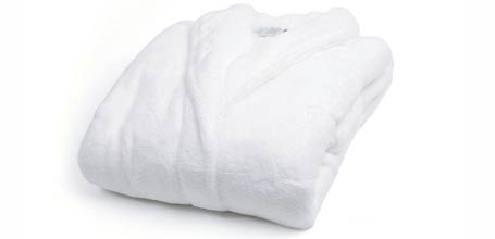 Attenzione: accappatoio bianco obbligatorio per accedere al reparto termale